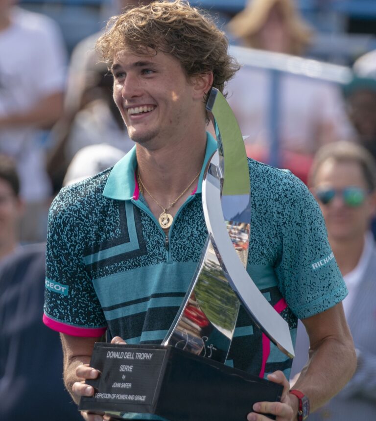 Zverev with the champion's trophy at the 2018 Washington Open