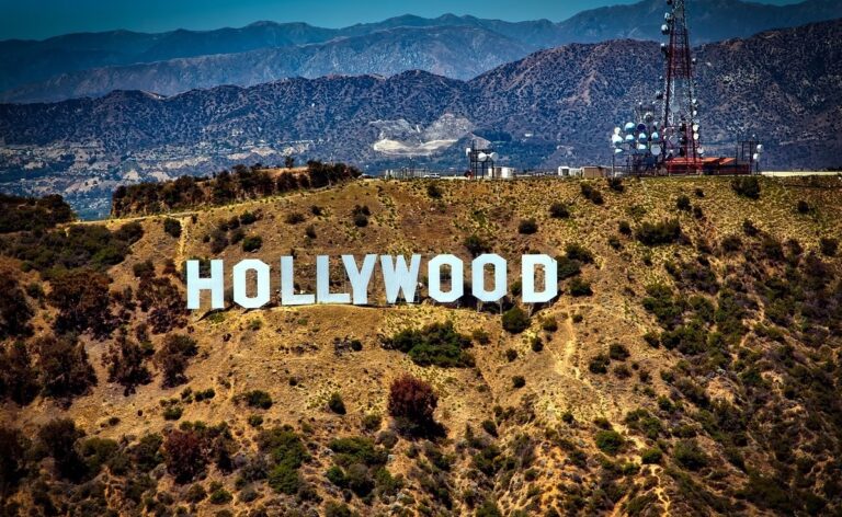 California Odyssey: A Visual Journey Across the Beautiful State: Hollywood California