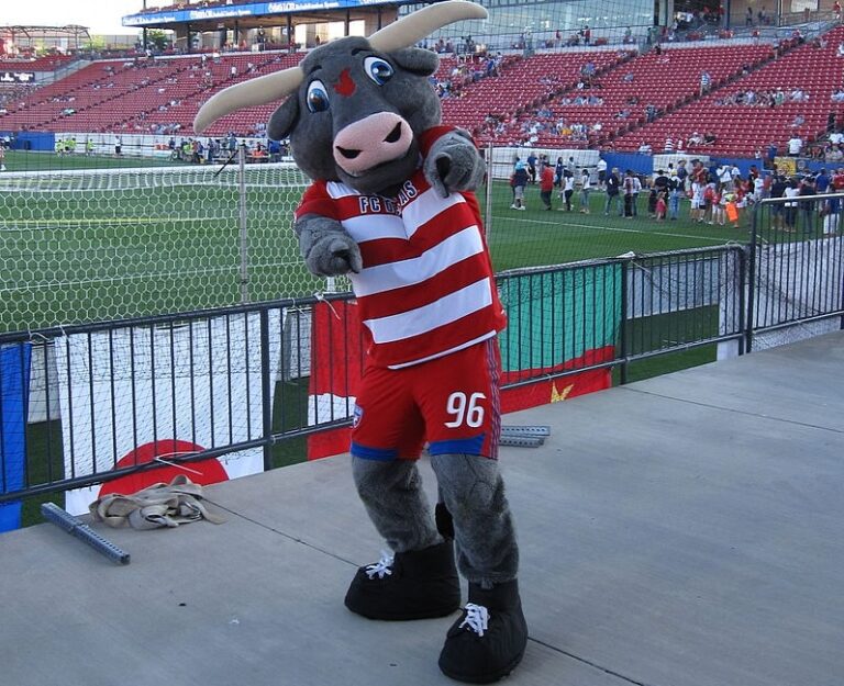 FC Dallas Mascot